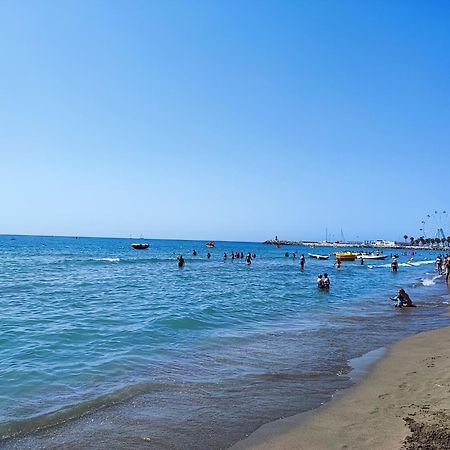 Apartamento 150 Metros De La Playa توريمولينوس المظهر الخارجي الصورة